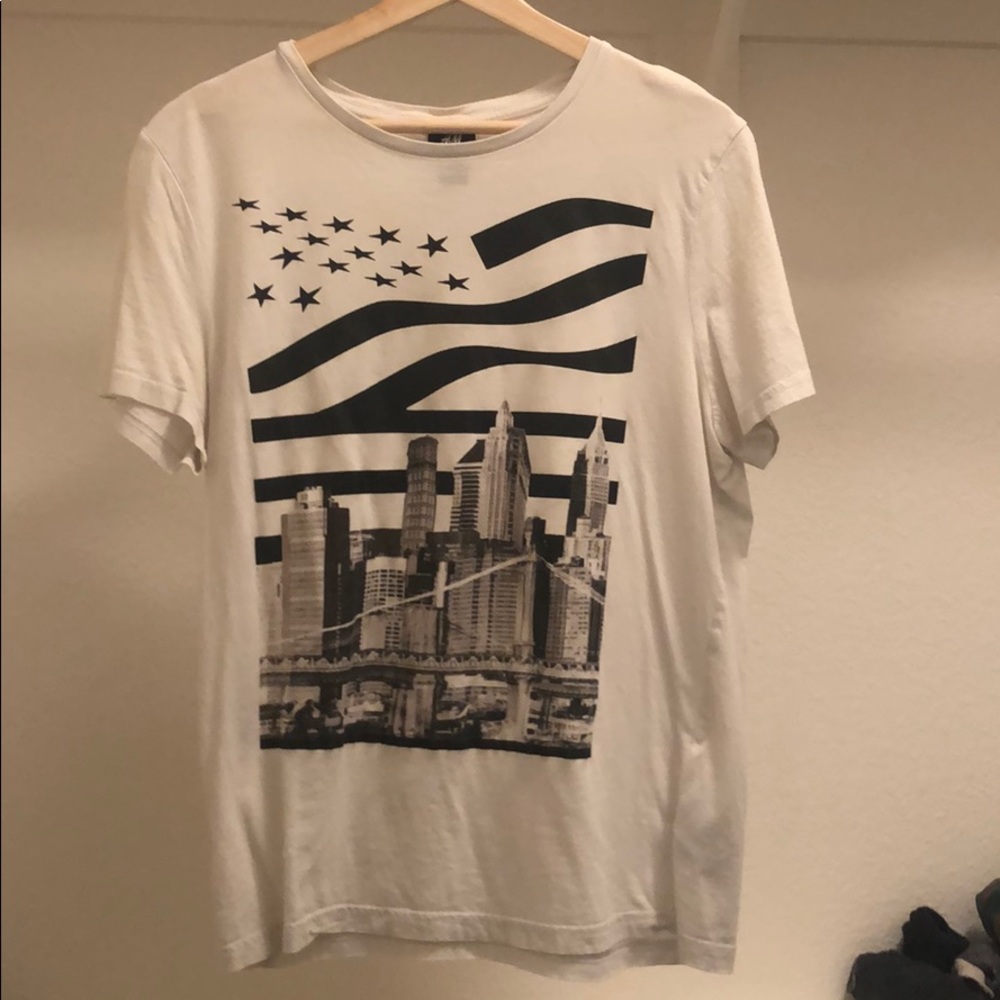 Men’s graphic T shirt